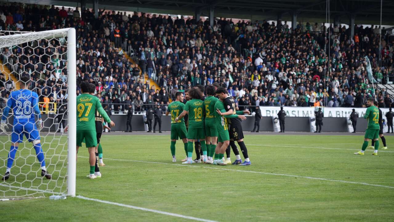 Muğlaspor Evinde Geride: Play-Off Maçında İlk Yarı Sonucu 0-1 1